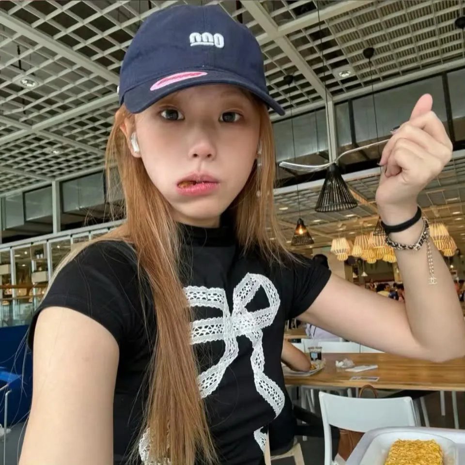 超人和露易斯第二季 海报